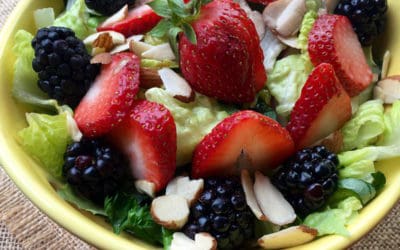 Refreshing Mixed Berry Salad with Raspberry Vinaigrette